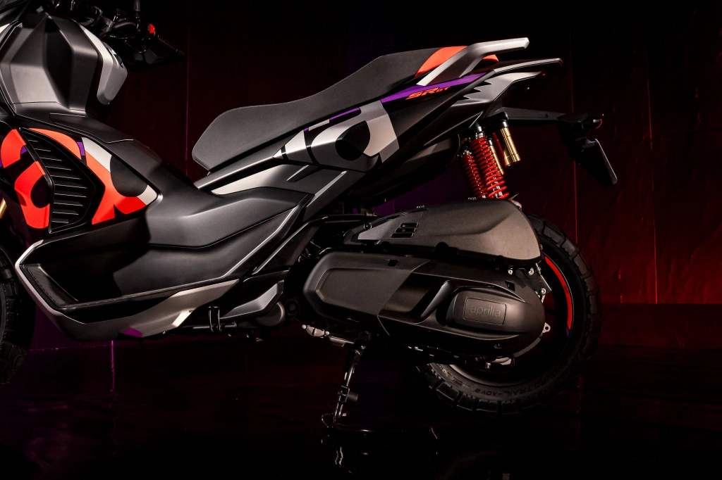 Die Aprilia SR GT 400 Rally Replica ist READY FOR ANYTHING